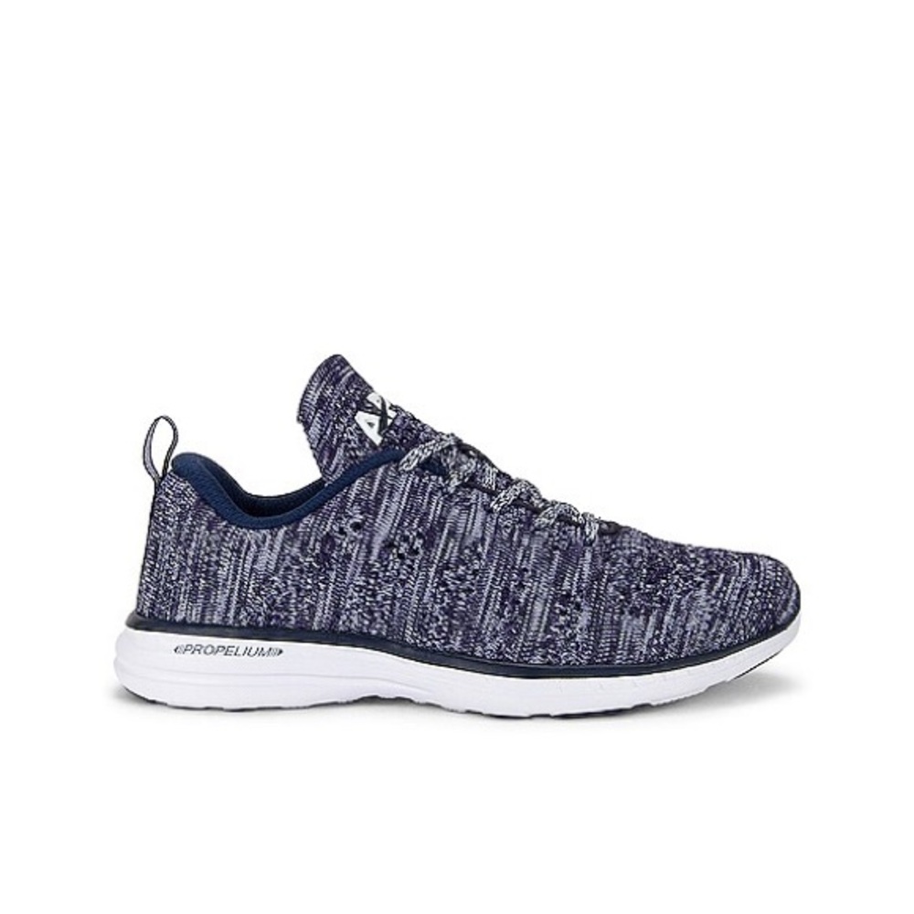 NIB Women’s APL TechLoom Pro Sneakers Navy/White/Melange 8.5
